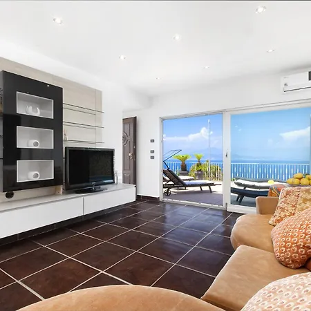 - Casa Priora Holiday home